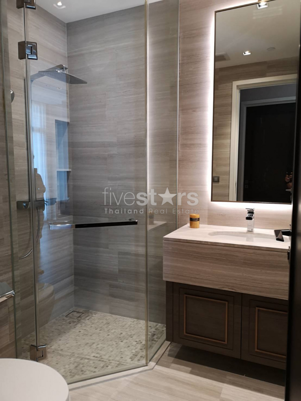 High-end 2 bedroom condo only 200m from BTS Phromphong, photo 10