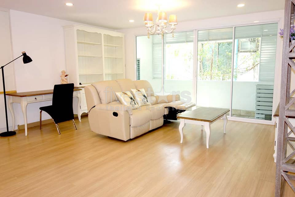 2 bedrooms for sale in Phrompong