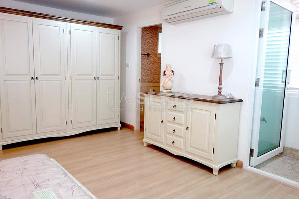 2 bedrooms for sale in Phrompong, photo 6