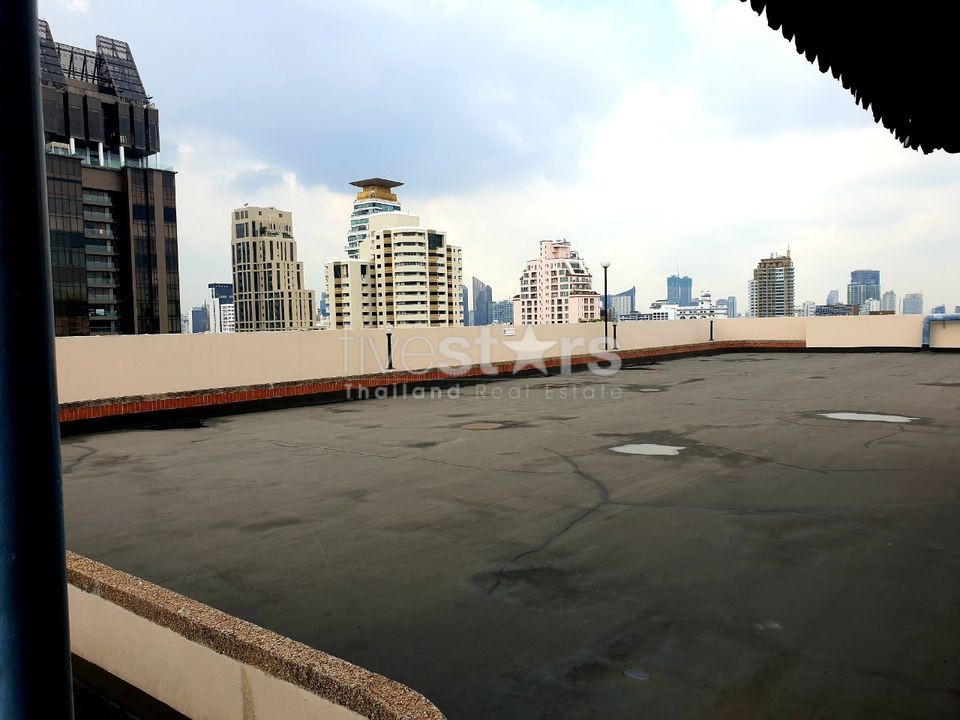 3 bedrooms condo for rent in Phrompong, photo 16