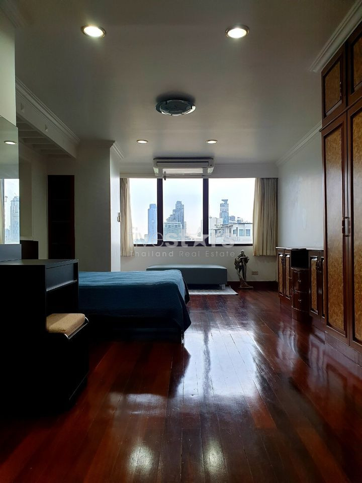 3 bedrooms condo for rent in Phrompong, photo 9