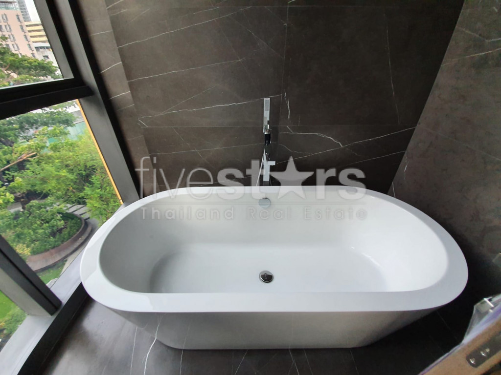Appartement moderne avec 2 chambres à louer quartier Thonglor, photo 5