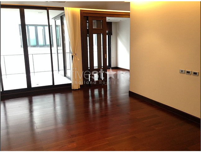 Appartement luxueux de 4 chambres à louer à Phrompong, photo 5
