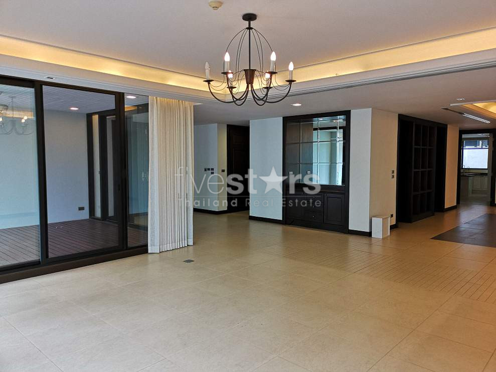 Appartement luxueux de 4 chambres à louer à Phrompong, photo 2
