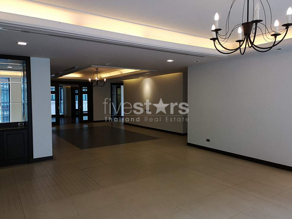 Appartement luxueux de 4 chambres à louer à Phrompong, photo 3