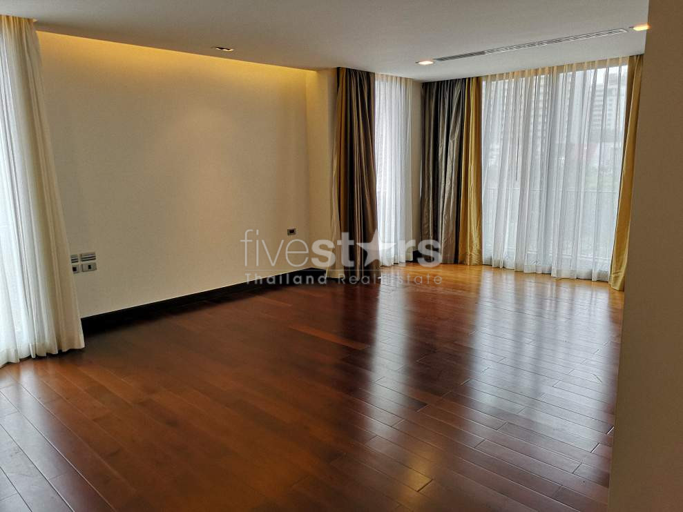 Appartement luxueux de 4 chambres à louer à Phrompong, photo 12