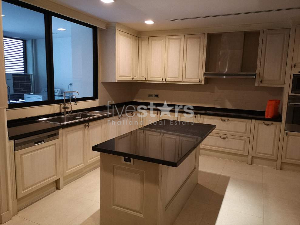 Appartement luxueux de 4 chambres à louer à Phrompong, photo 19