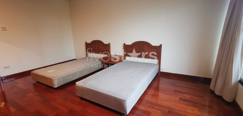 Spacious 3 bedrooms with big balcony., photo 9
