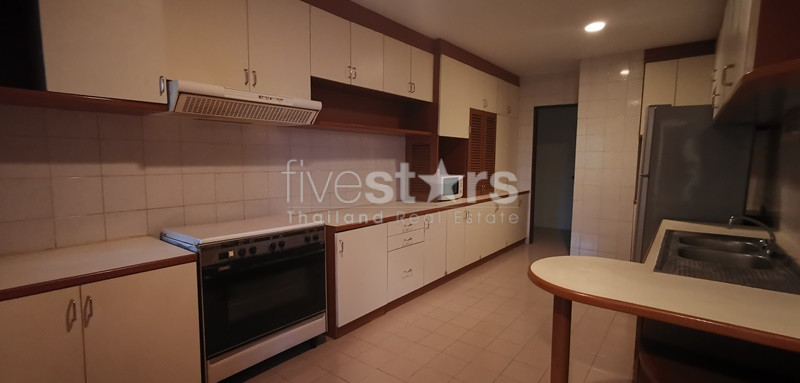 Spacious 3 bedrooms with big balcony., photo 3