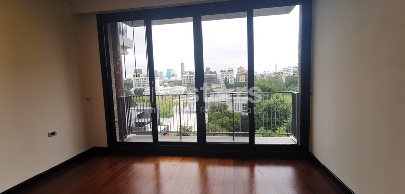 Appartement de standing avec 4 chambres quartier phrompong, photo 16
