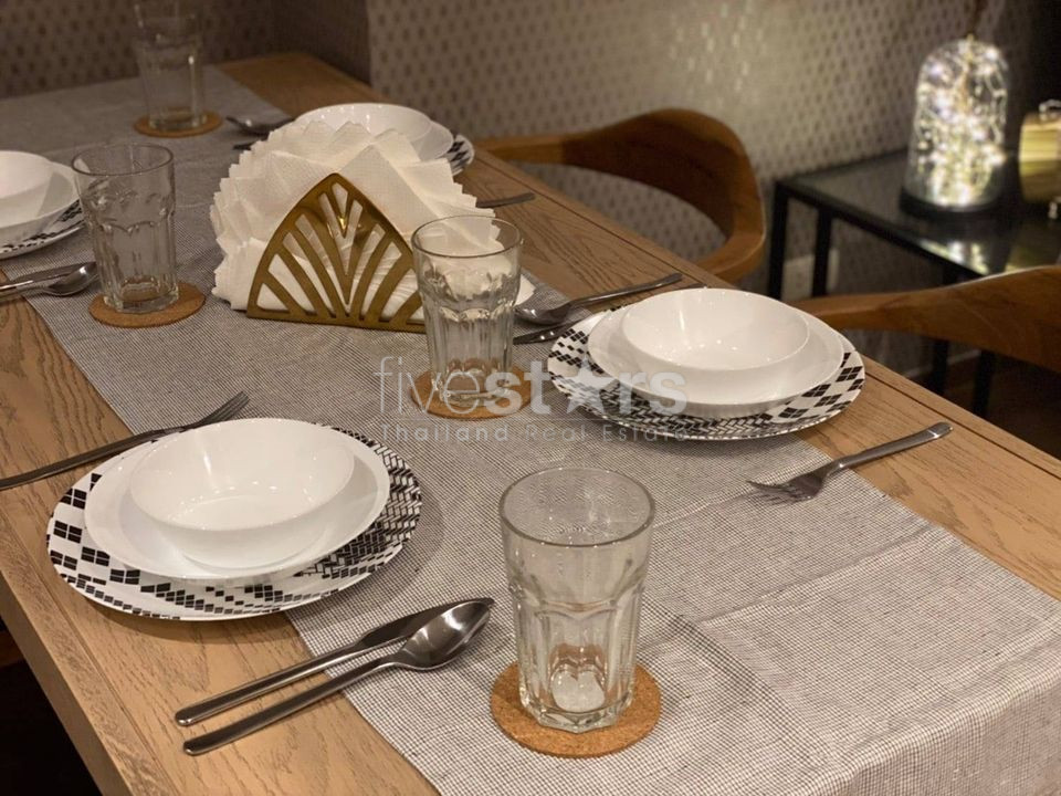 Copropriété meublée de 2 chambres près de Phrompong BTS, photo 4