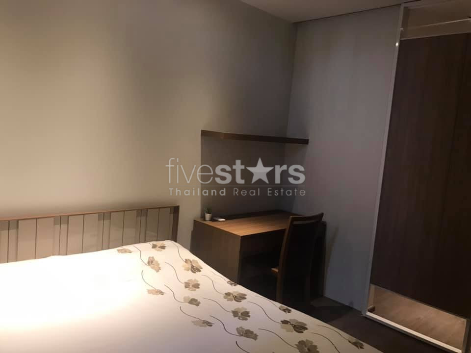 2 bedroom furnished condominium near Phrompong BTS, photo 6