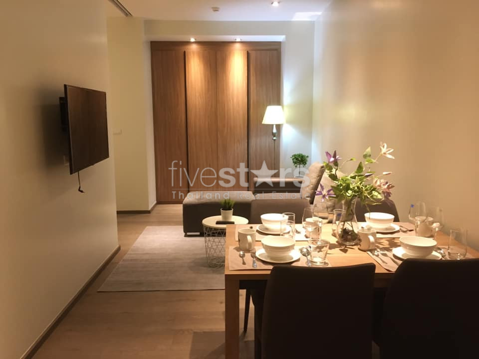 2 bedroom furnished condominium near Phrompong BTS