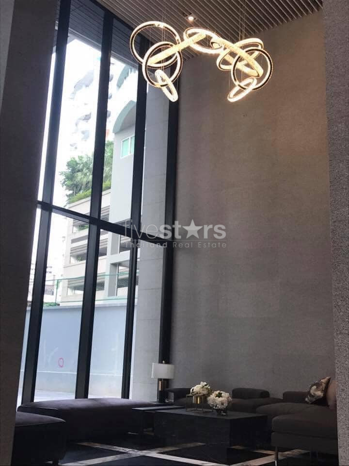 2 bedroom furnished condominium near Phrompong BTS, photo 8