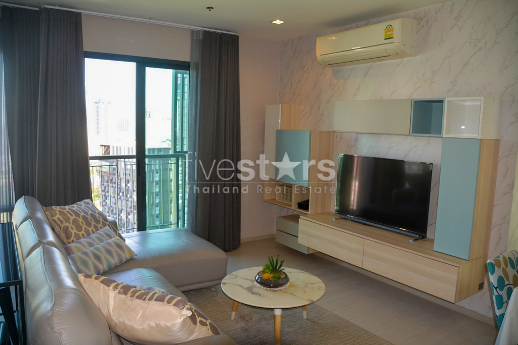 Appartement 2 chambres moderne et haut en étage proche BTS Thonglor, photo 7