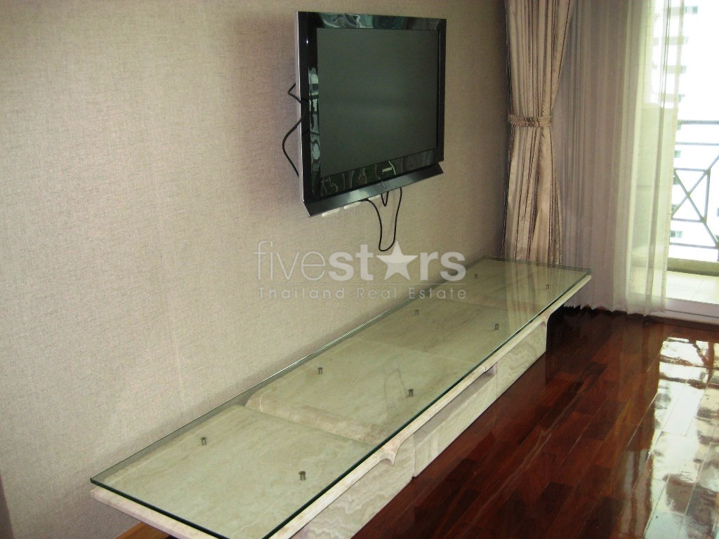 3 bedroom condo for rent on Phrom Phong, photo 9