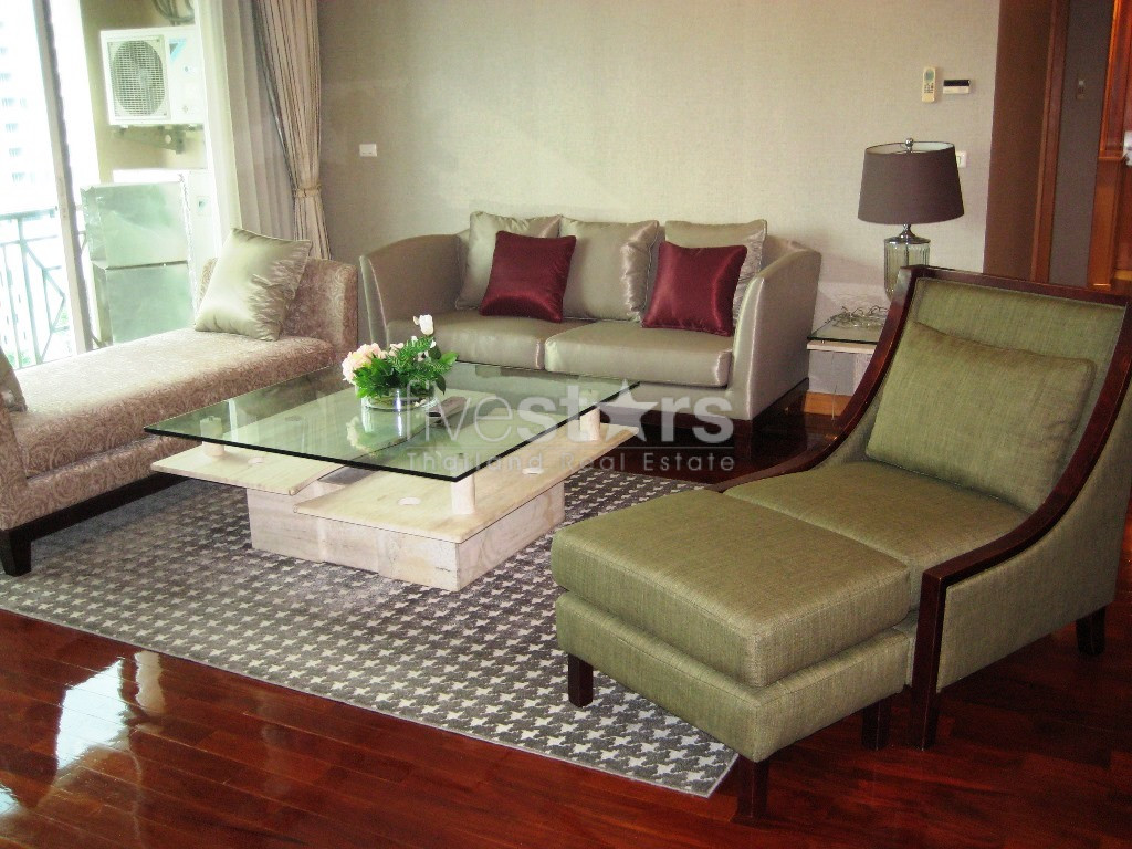 3 bedroom condo for rent on Phrom Phong