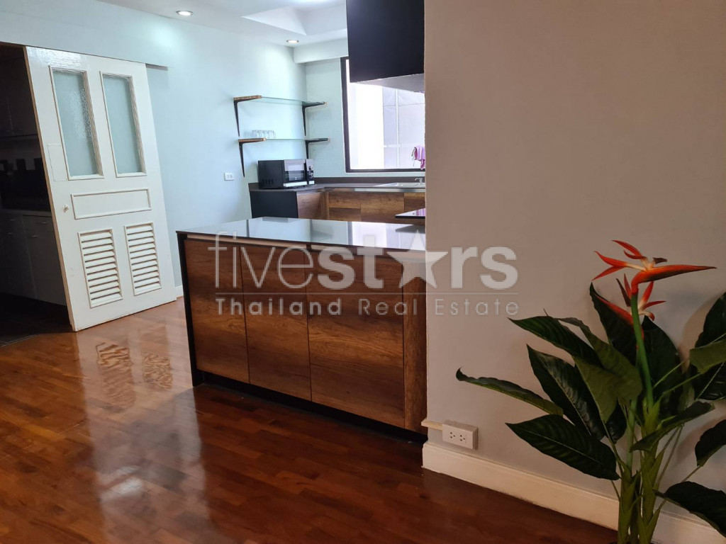 3 bedrooms condo for rent in Phromphong, photo 3