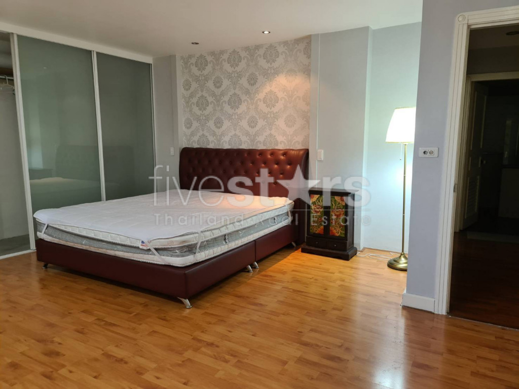3 bedrooms condo for rent in Phromphong, photo 4
