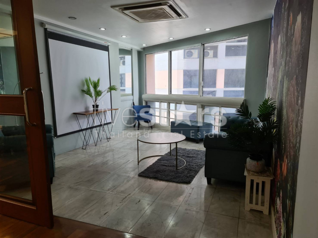 3 bedrooms condo for rent in Phromphong, photo 14