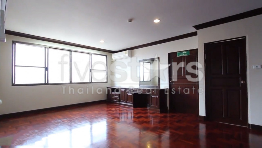 3 bedroom pet friendly condo for rent on Phrom Phong, photo 3