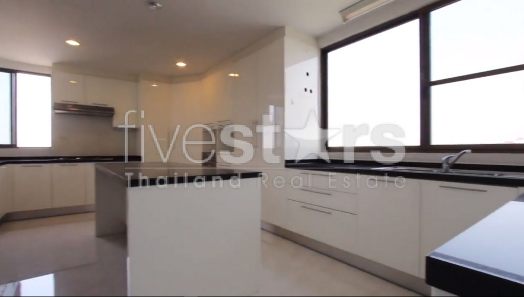3 bedroom pet friendly condo for rent on Phrom Phong, photo 5