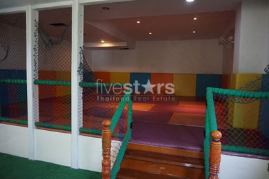 4 bedroom pet friendly condo for rent on Phrom Phong, photo 14