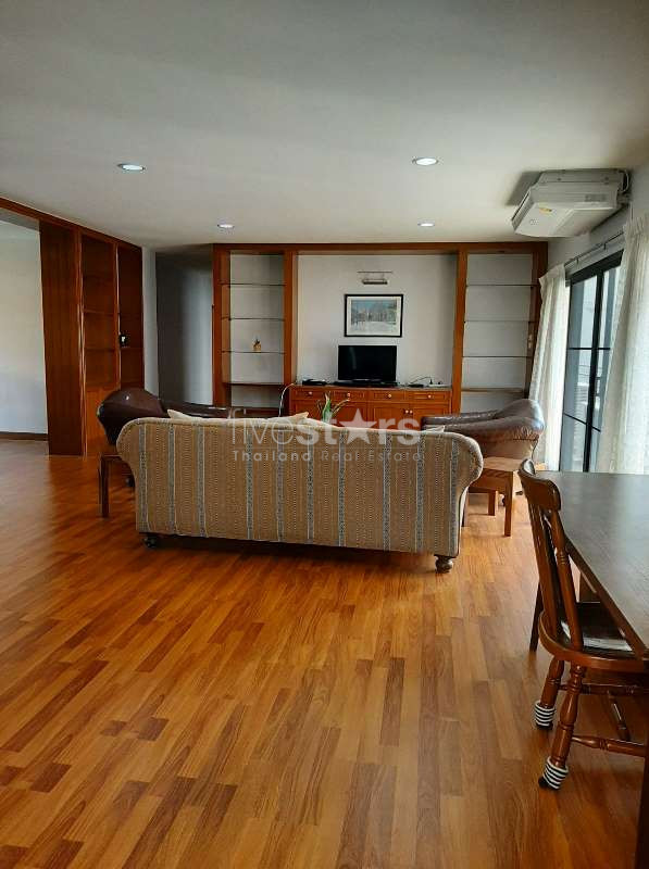 Three-Bedroom Apartment for rent in Phrompong, photo 3