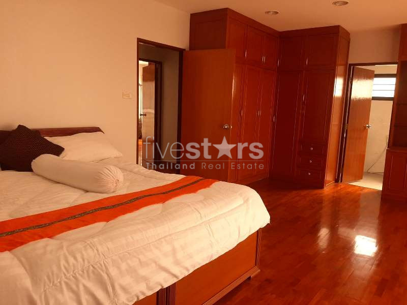 Three-Bedroom Apartment for rent in Phrompong, photo 6