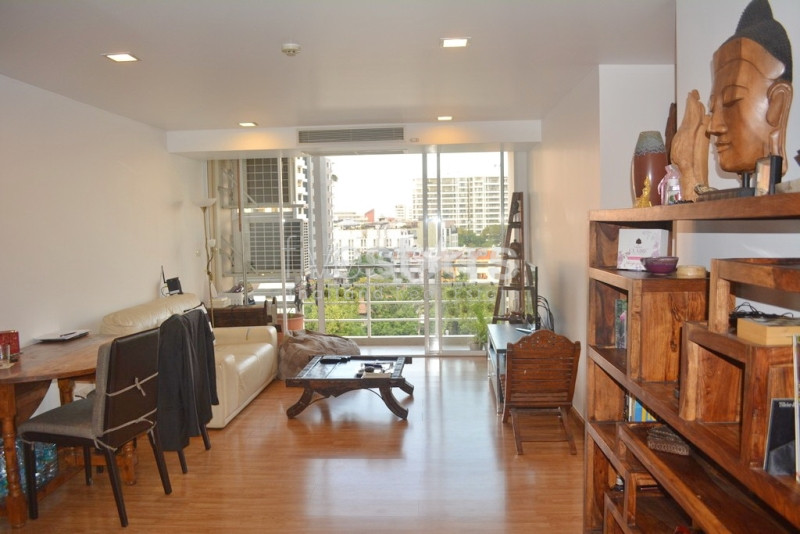 Appartement 3 chambres à louer quartier phrompong