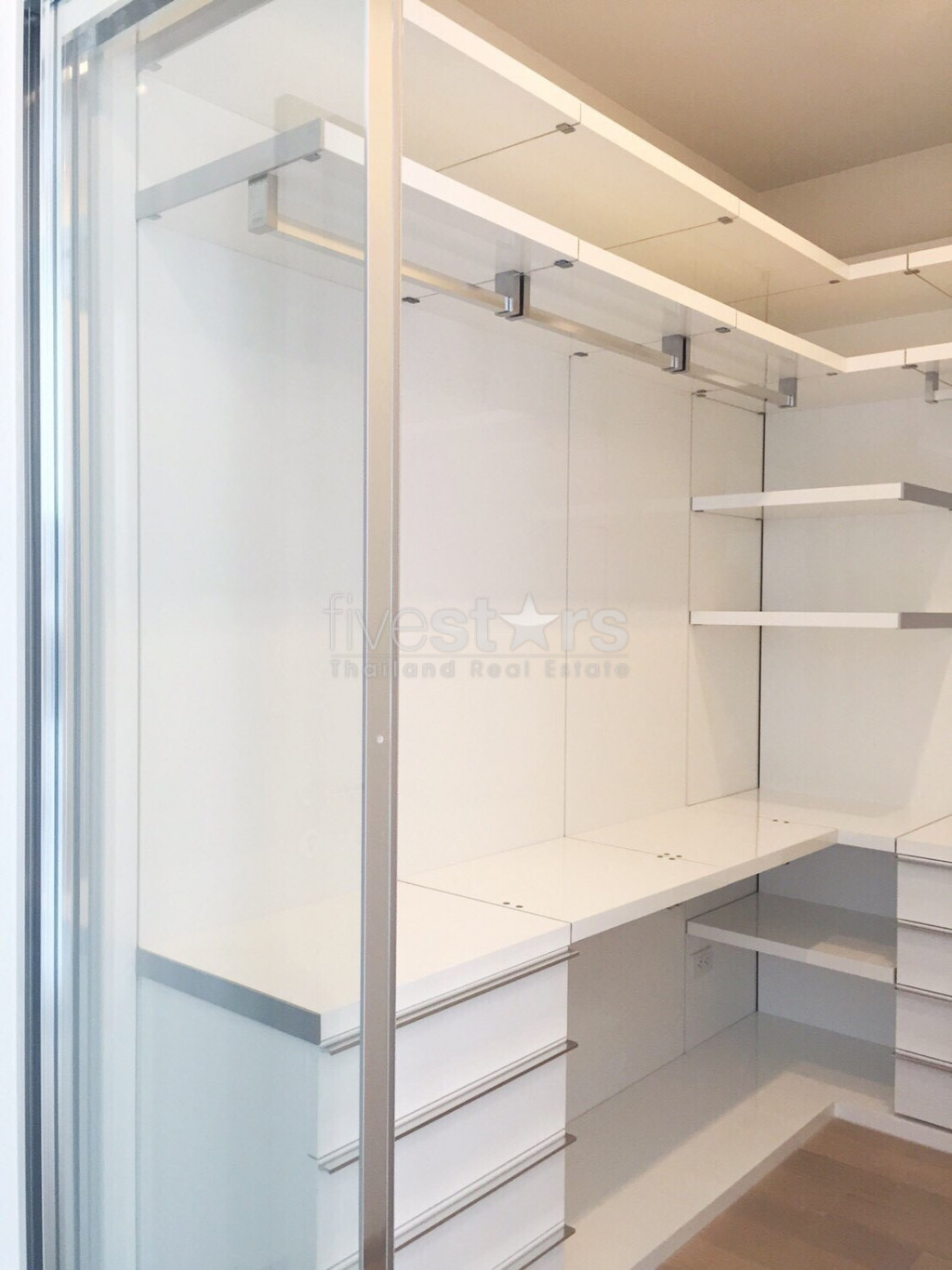 2 bedroom condo for rent on Thong Lo, photo 8
