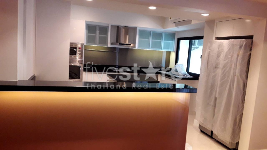 4 Bedroom apartment near Phrom Phong BTS station, photo 8