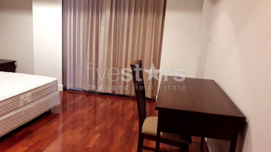 4 Bedroom apartment near Phrom Phong BTS station, photo 5