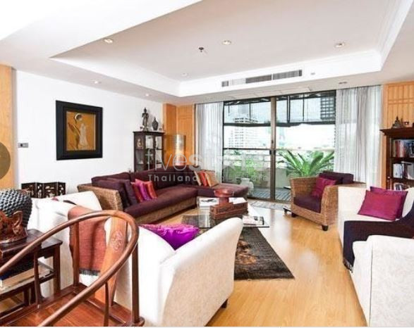 3 Bedroom apartment near Phrom Phong BTS station