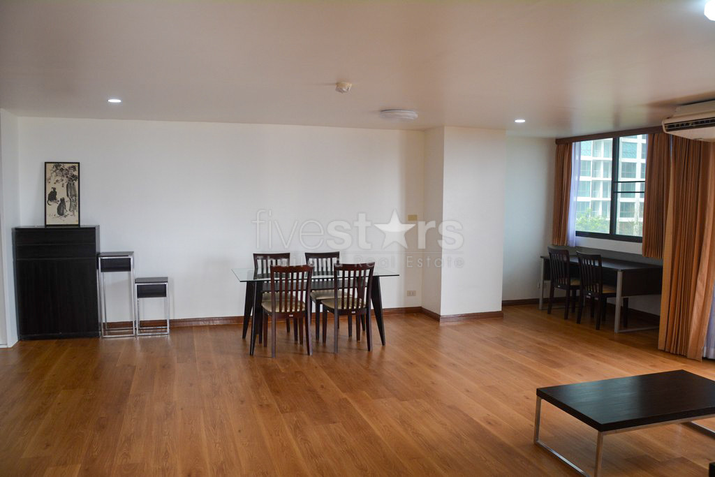 Appartement 2 chambres spacieux quartier Phromphong, photo 6