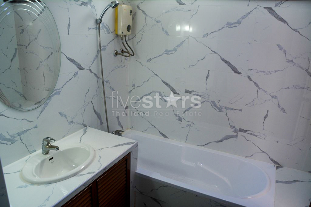 Appartement 2 chambres spacieux quartier Phromphong, photo 16