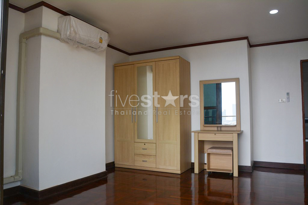 Appartement 2 chambres spacieux quartier Phromphong, photo 11