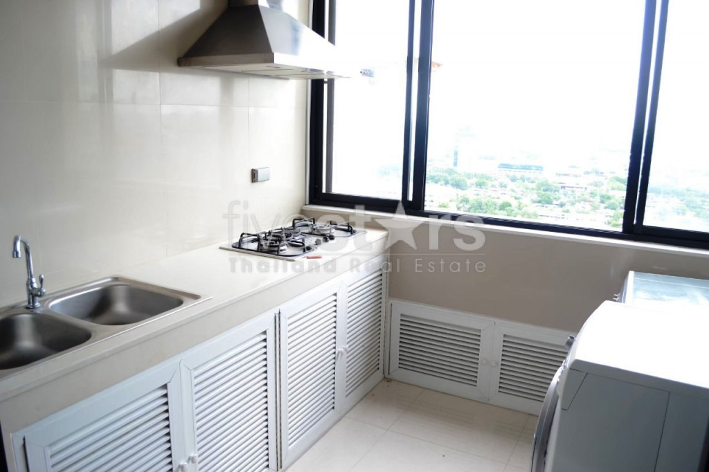 Penthouse en duplex de 4+1 chambres à vendre à Phromphong, photo 4