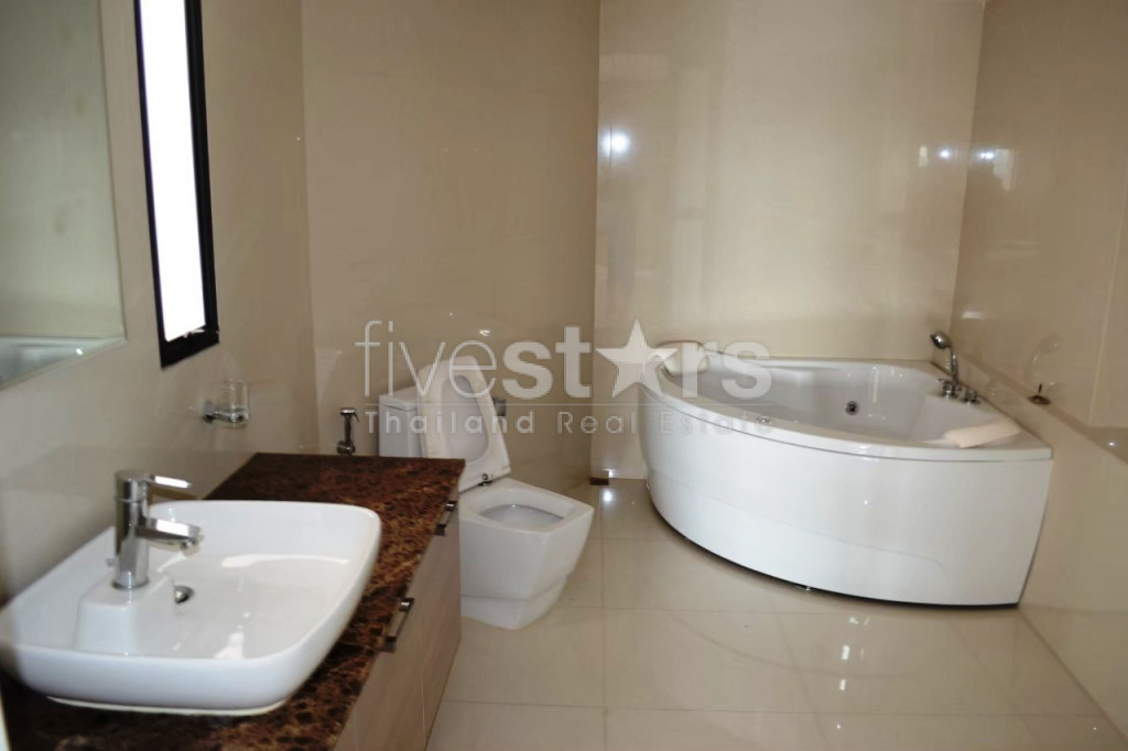 Penthouse en duplex de 4+1 chambres à vendre à Phromphong, photo 10