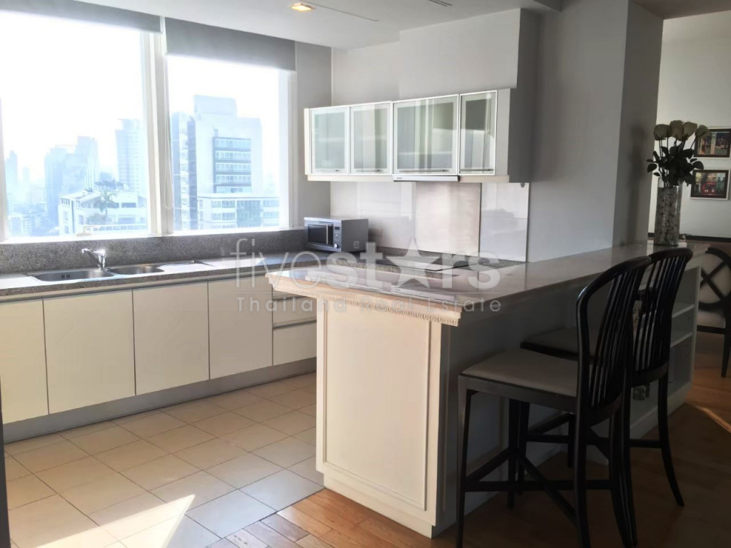 Condo 2 chambres à louer sur Asoke, photo 2