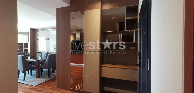 Large duplex 3 bedrooms for rent in Sukhumvit near BTS Phromphong, photo 14