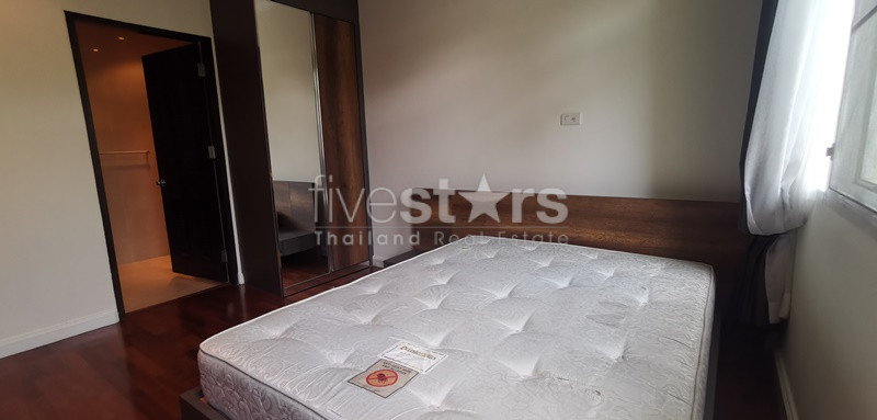 Large duplex 3 bedrooms for rent in Sukhumvit near BTS Phromphong, photo 11