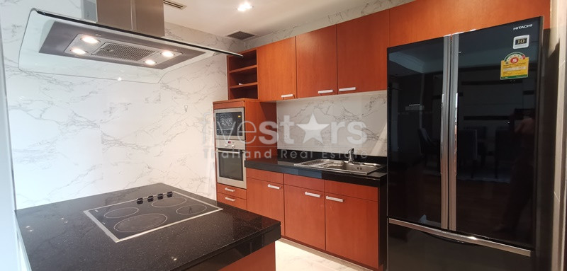 Large duplex 3 bedrooms for rent in Sukhumvit near BTS Phromphong, photo 7
