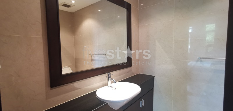 Large duplex 3 bedrooms for rent in Sukhumvit near BTS Phromphong, photo 13