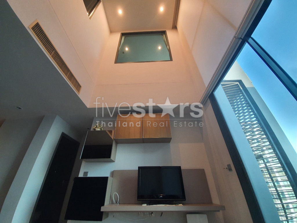 2-bedroom duplex condo for sale close to Thong Lo BTS station