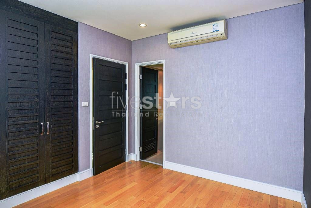 3-bedroom condo for sale on Phrom Phong, photo 4