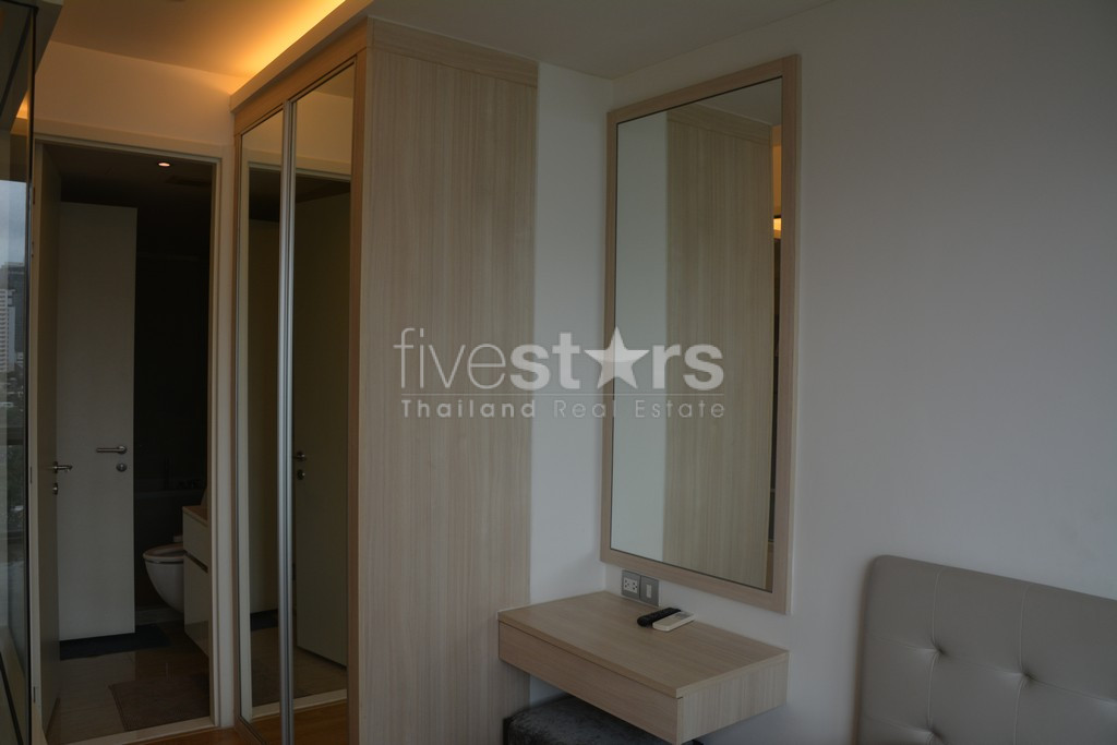 Appartement moderne d'une chambre à vendre quartier Phromphong, photo 12