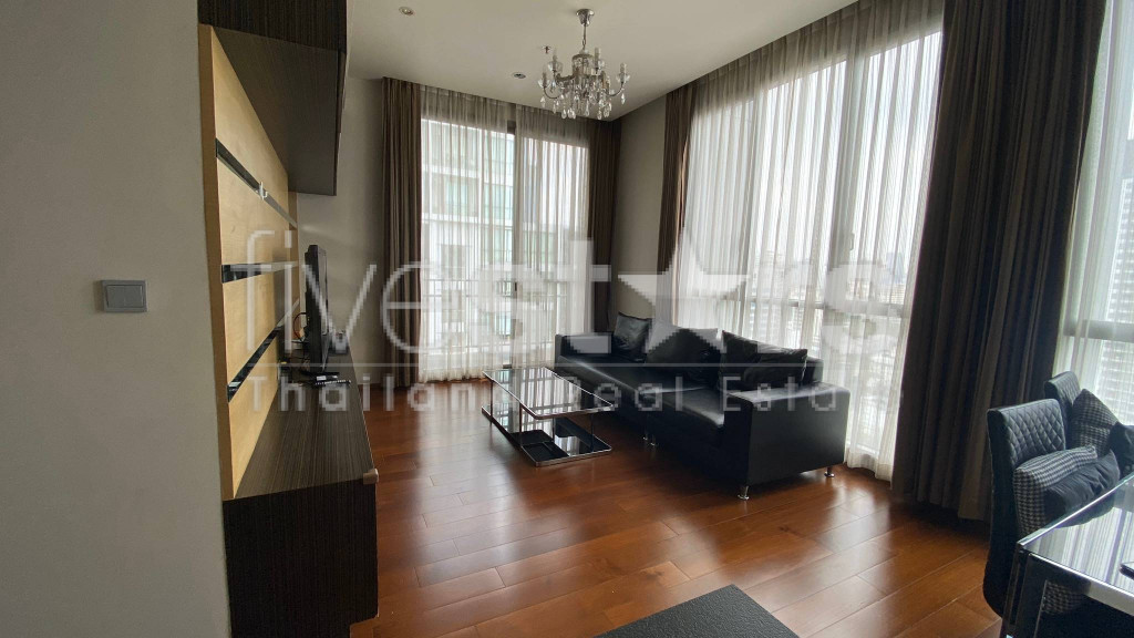 2 bedroom unit for rent in the heart of Thonglor