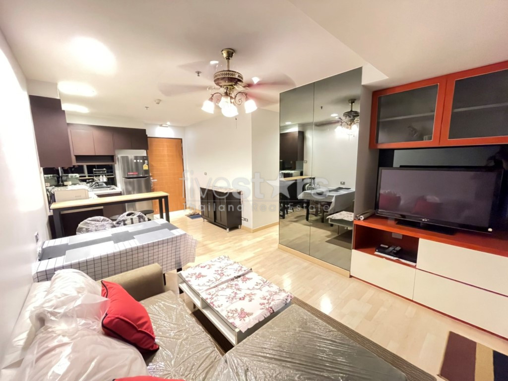 2-bedroom condo for sale between Thong Lo - Ekkamai, photo 3