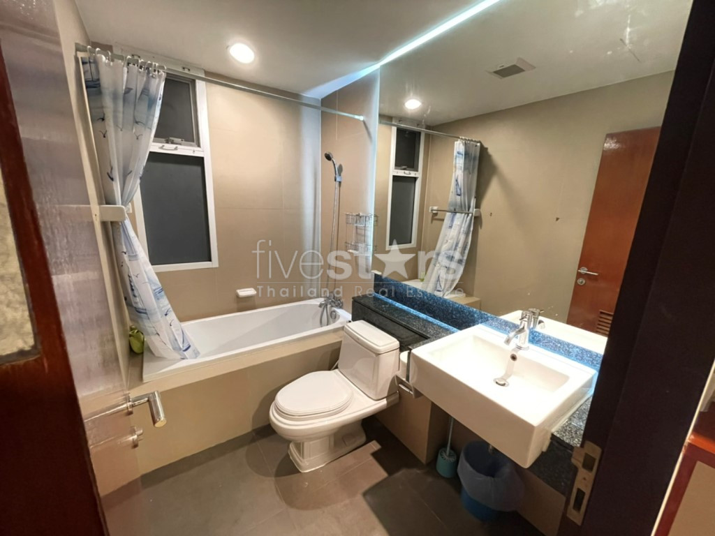 2-bedroom condo for sale between Thong Lo - Ekkamai, photo 7